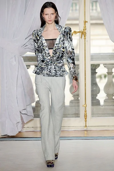 Look 29